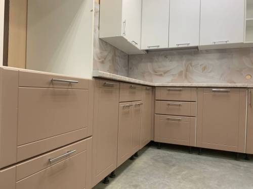 Кухонный гарнитур Брауни/Белый софт