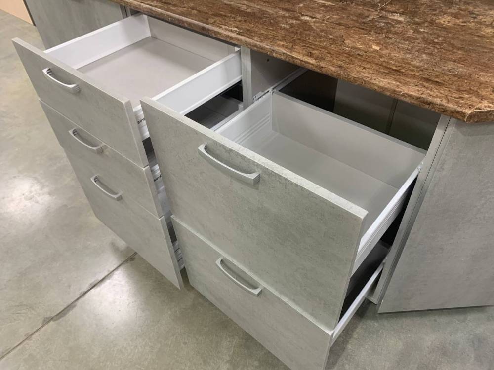 Кухонный гарнитур Опал серый/белый